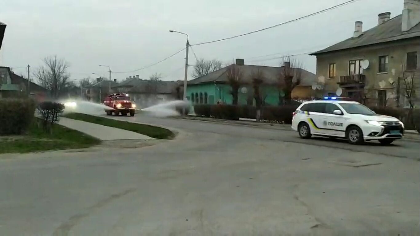 Чернівецька область: рятувальники продовжують здійснювати дезобробку населених пунктів