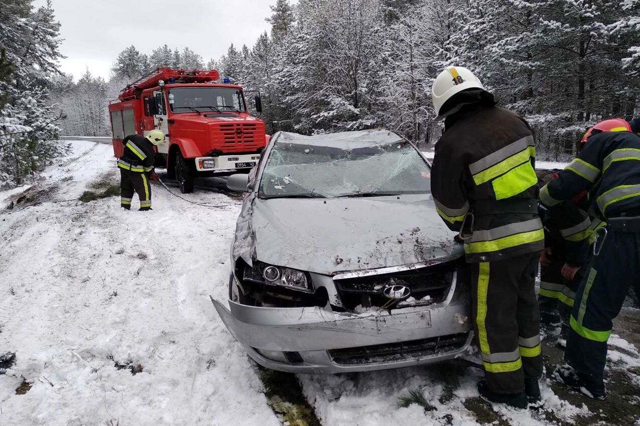 На Хмельниччині надзвичайники ліквідували наслідки ДТП