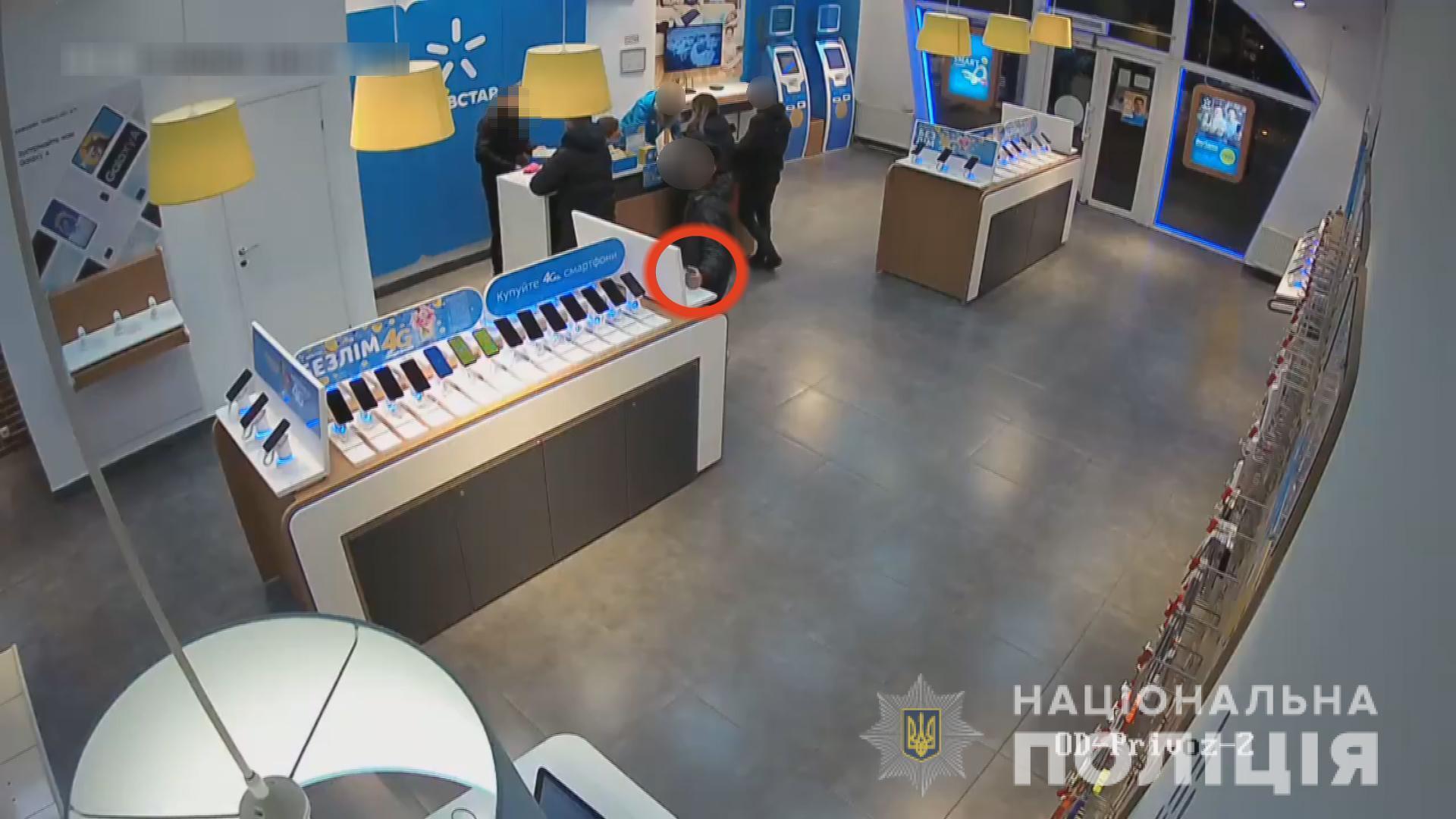 Правоохоронці затримали групу «гастролерів» з Черкащини за підозрою у серії майнових злочинів на території Одеського регіону