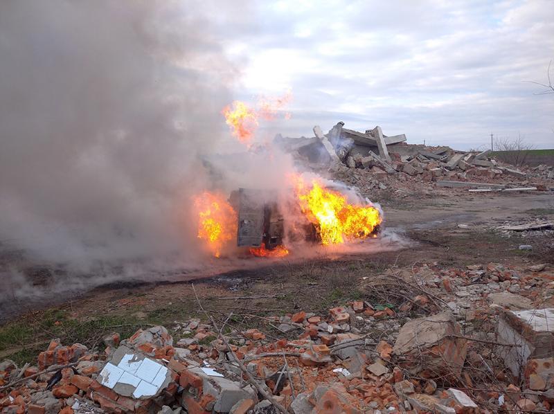 Миколаївська область: рятувальники ліквідували пожежу автомобіля