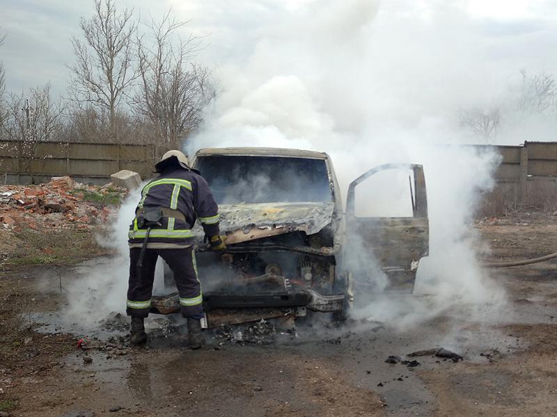Миколаївська область: рятувальники ліквідували пожежу автомобіля