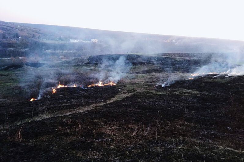 Хмельницька область: за минулу добу вогнеборці ліквідували 10 пожеж на відкритій території