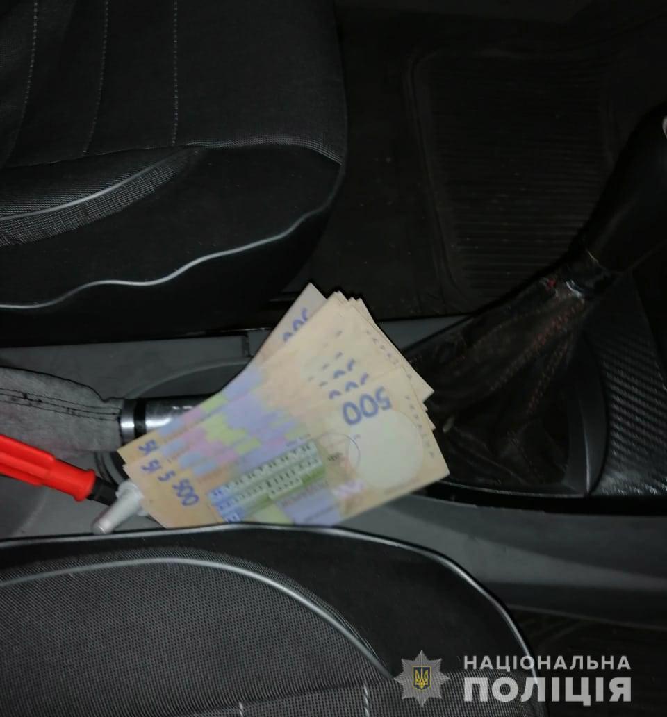 На Кіровоградщині правоохоронці викрили службових осіб в отриманні неправомірної вигоди