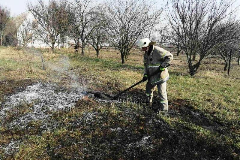 Чернігівська область: упродовж минулої доби рятувальники здійснювали заходи з ліквідації 23 пожеж в екосистемах