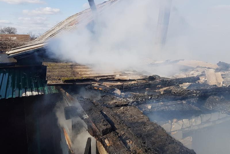 Дніпропетровська область: рятувальники ліквідували пожежу в літній кухні