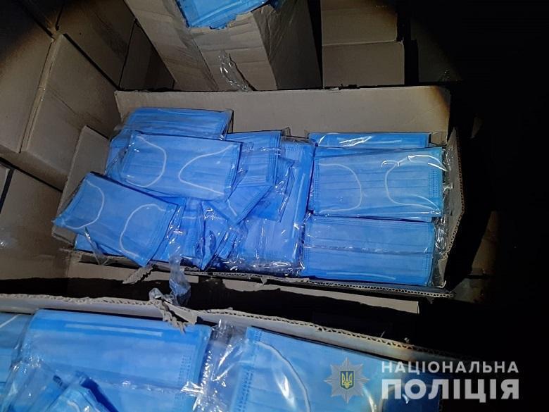 У Києві поліцейські викрили групу з п’яти осіб у розбійному нападі на підприємця