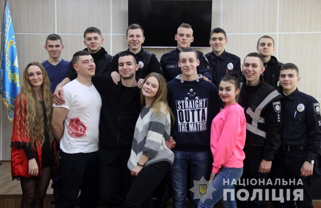 Маріупольські школярі вчилися розслідувати злочини під час детективного квесту (ВІДЕО)
