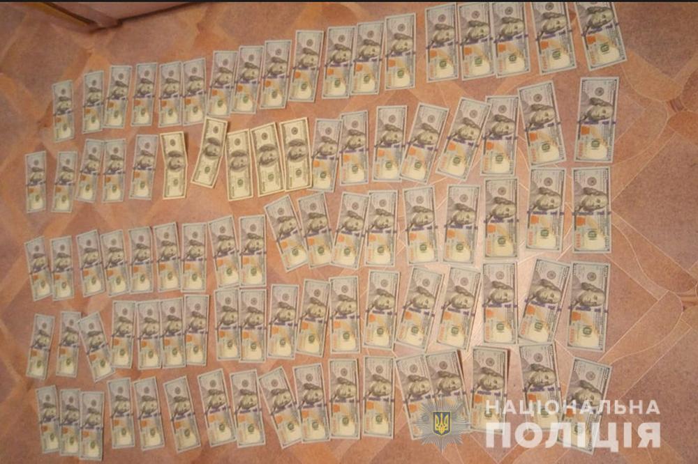 В Черкасах правоохоронці затримали осіб, які виготовляли та збували вогнепальну зброю