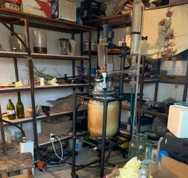 Правоохоронці на Запоріжжі викрили групу осіб, у яких вилучили наркотичні засоби та обладнання для їх виробництва на 3,5 млн грн