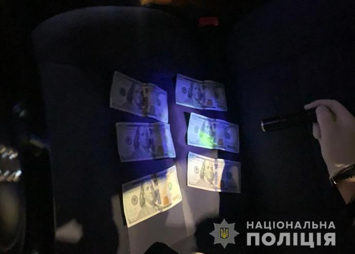 На Волині поліцейські затримали на отриманні неправомірної вигоди посадовця Держеконагляду