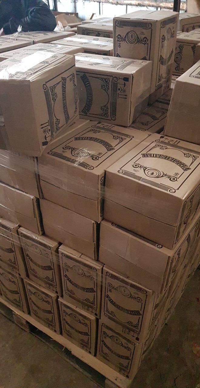 Офіс Генпрокурора спільно з ДФС викрили осіб, які підозрюються у виготовленні фальсифікованих алкогольних напоїв