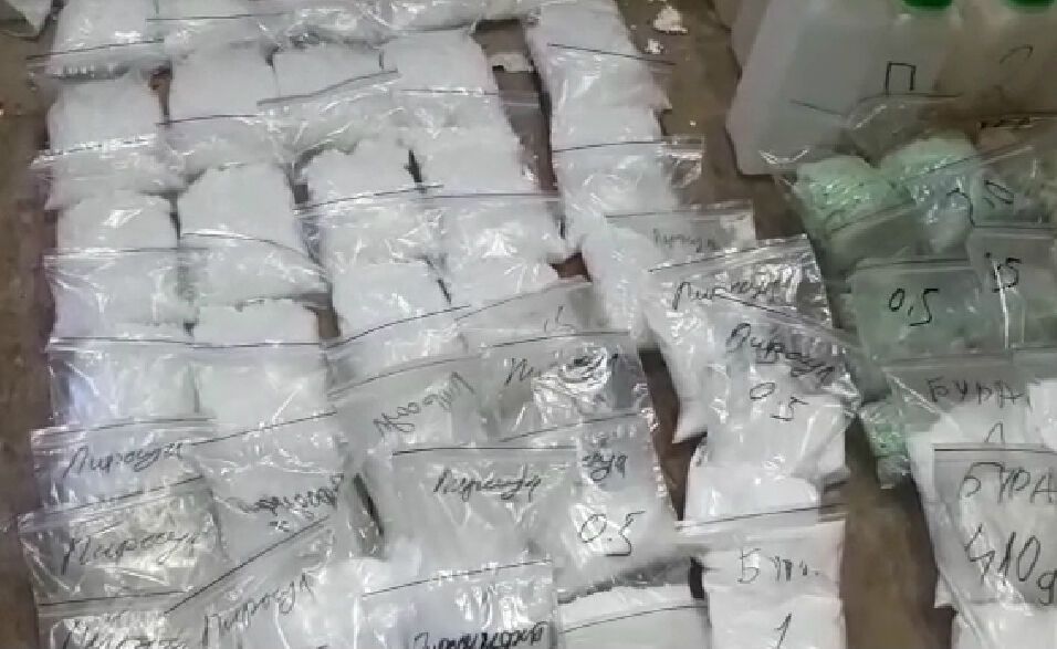 На Запоріжжі правоохоронці викрили групу осіб, у яких вилучили понад півтони прекурсорів (ФОТО)