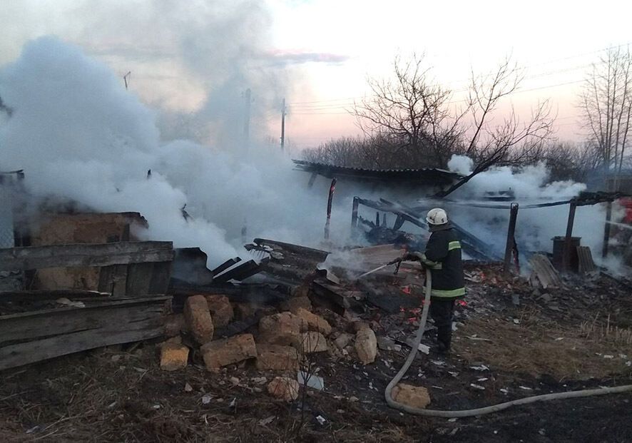 Полтавська область: вогнеборці загасили пожежу в приватному домоволодінні