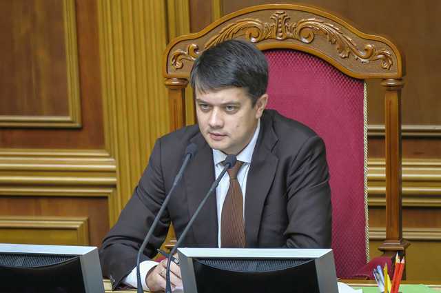 Разумков повідомив про підготовку позачергового засідання Ради