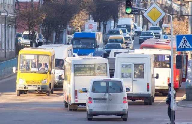 Киевляне со спецпропусками будут оплачивать проезд в общественном транспорте во время карантина, - КГГА