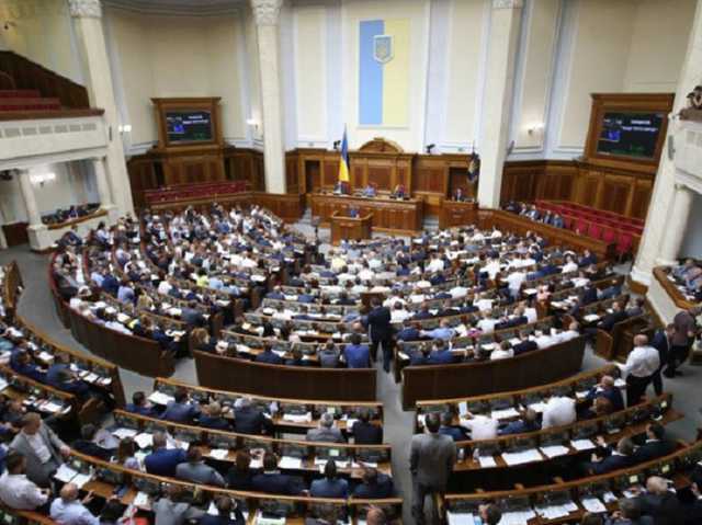 Емец призвал нардепов ''проявить силу воли'' и ввести в Украине чрезвычайное положение