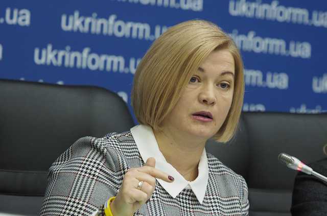 У Порошенко нашли 13,6 млрд в бюджете на противодействие коронавирусу