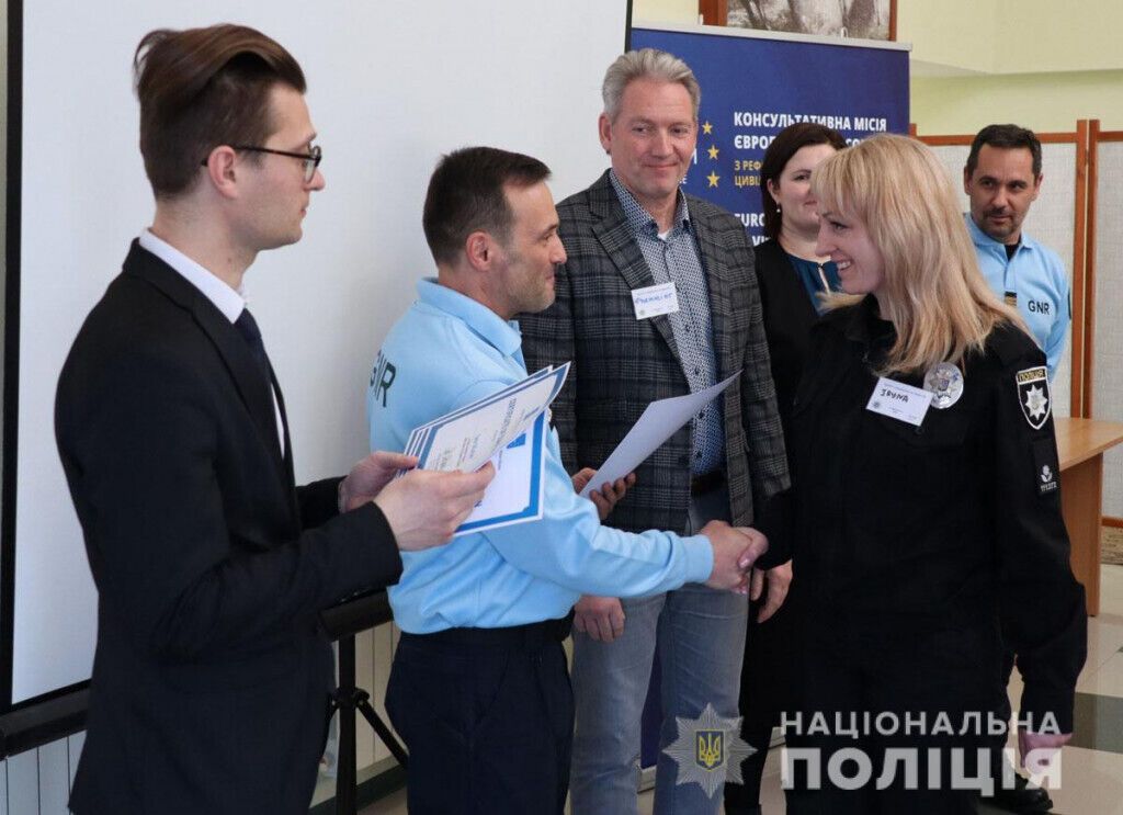 Поліцейські Маріуполя стали учасниками тренінгу Консультативної місії Європейського союзу з лідерства та управління