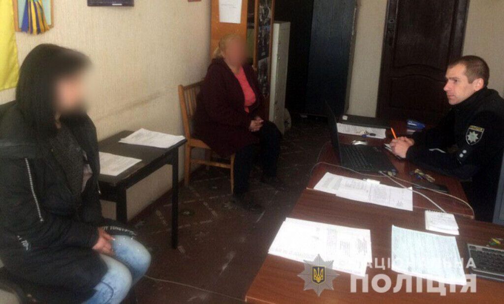 Поліцейські Добропілля повернули додому неповнолітніх сестер-втікачок