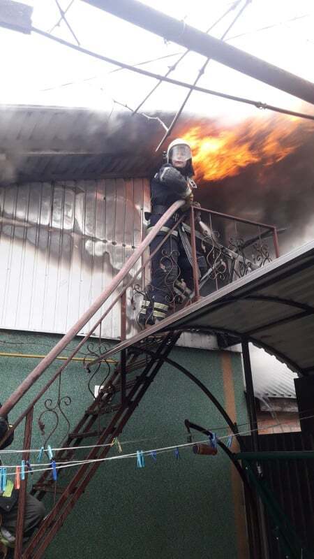 Вінницька область: рятувальники ліквідували пожежу в гаражі