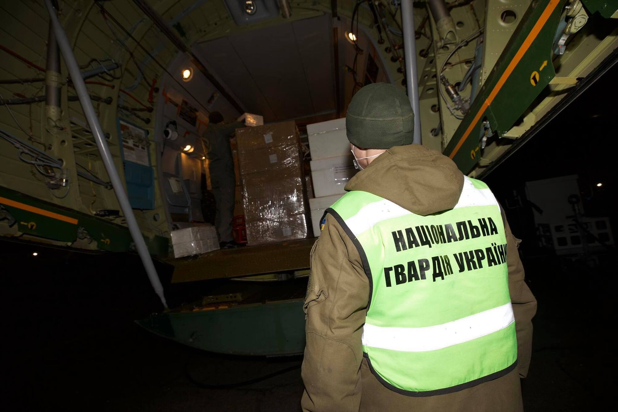 Арсен Аваков: Ми доправили в регіони експрес-тести та засоби захисту для медиків та підрозділів МВС