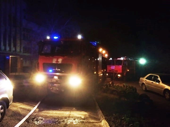 Херсонська область: рятувальники ліквідували пожежу у квартирі дев’ятиповерхового будинку