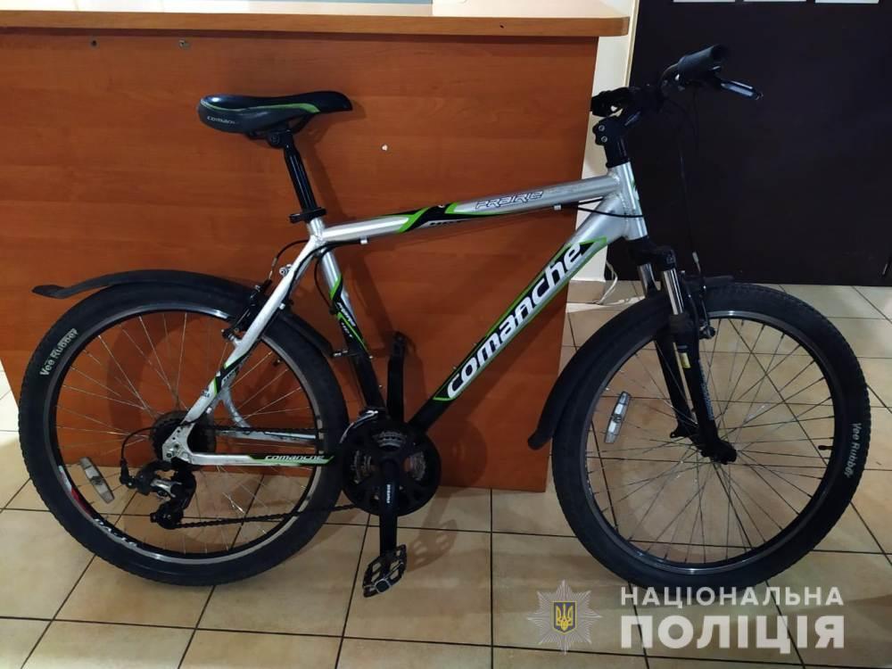 Поліцейські оперативно затримали одесита, який викрав велосипед у кур'єра