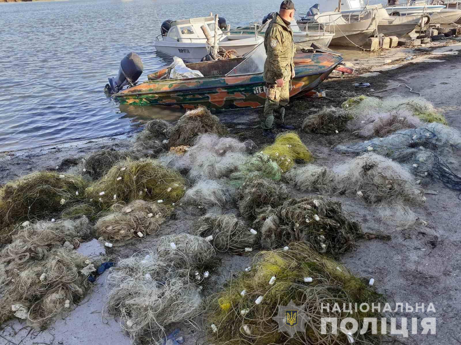 Водні поліцейські Херсонщини попередили завдання природньому середовищу збитків на понад півмільйона гривень