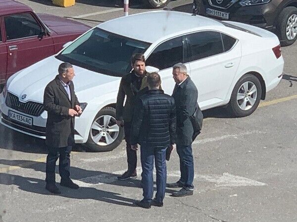 «Нові обличчя у Новій митниці» или кто такой Денис Шендрик