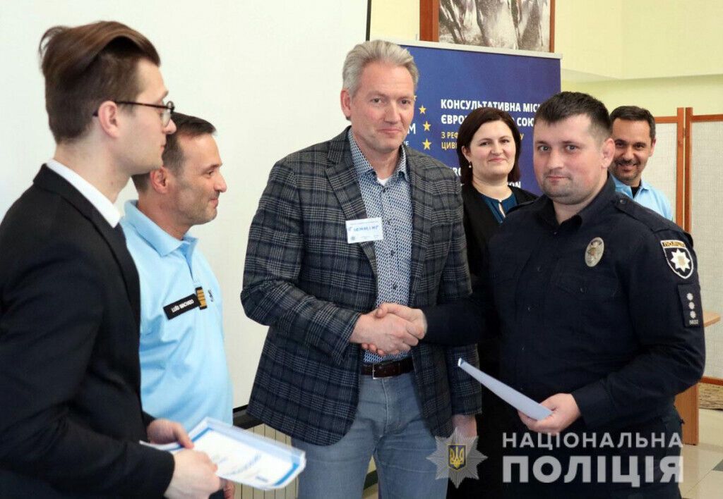 Поліцейські Маріуполя стали учасниками тренінгу Консультативної місії Європейського союзу з лідерства та управління