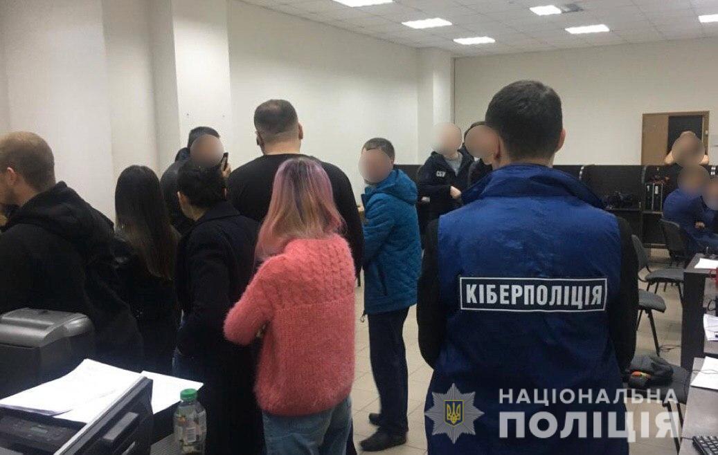 Кіберполіція припинила діяльність шахрайського call-центру у Запоріжжі