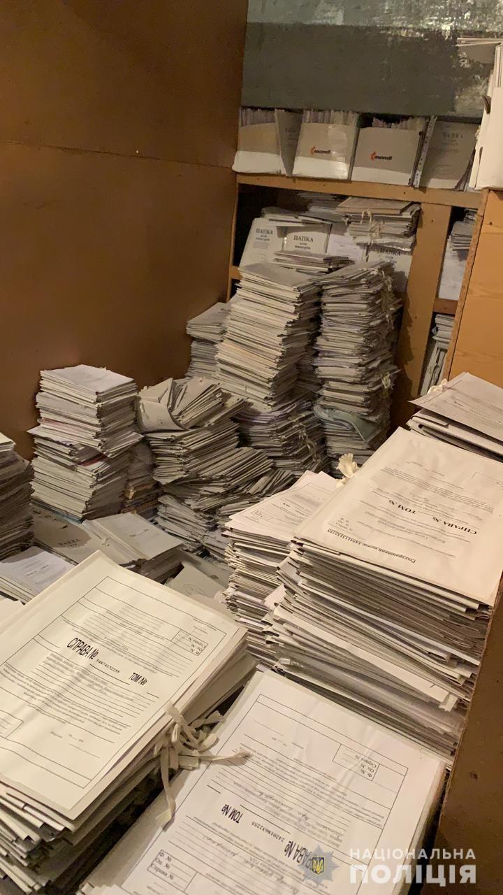Поліція Київщини викрила групу посадовців, які привласнили 150 га державних земель