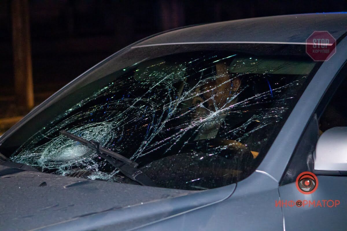 П'яний пішохід спричинив ДТП у Дніпрі та потрапив у лікарню (фото)