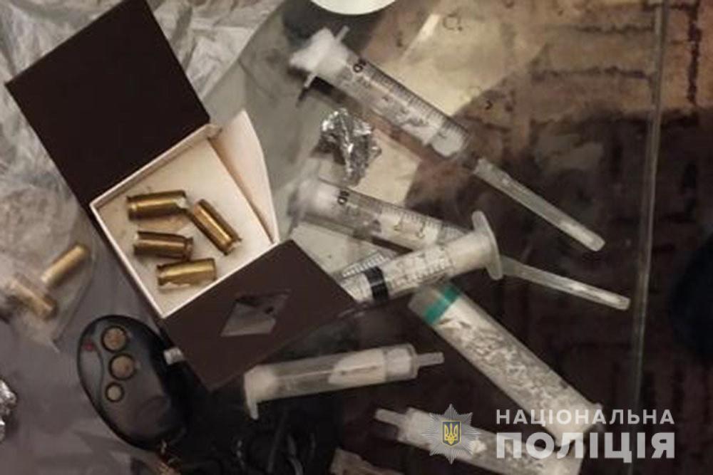 В Черкасах поліцейські затримали чоловіків, які стріляли в місцевого жителя