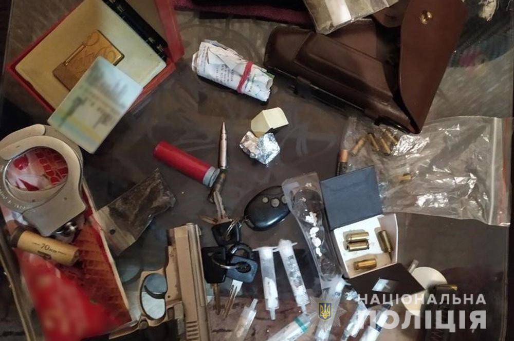 В Черкасах поліцейські затримали чоловіків, які стріляли в місцевого жителя