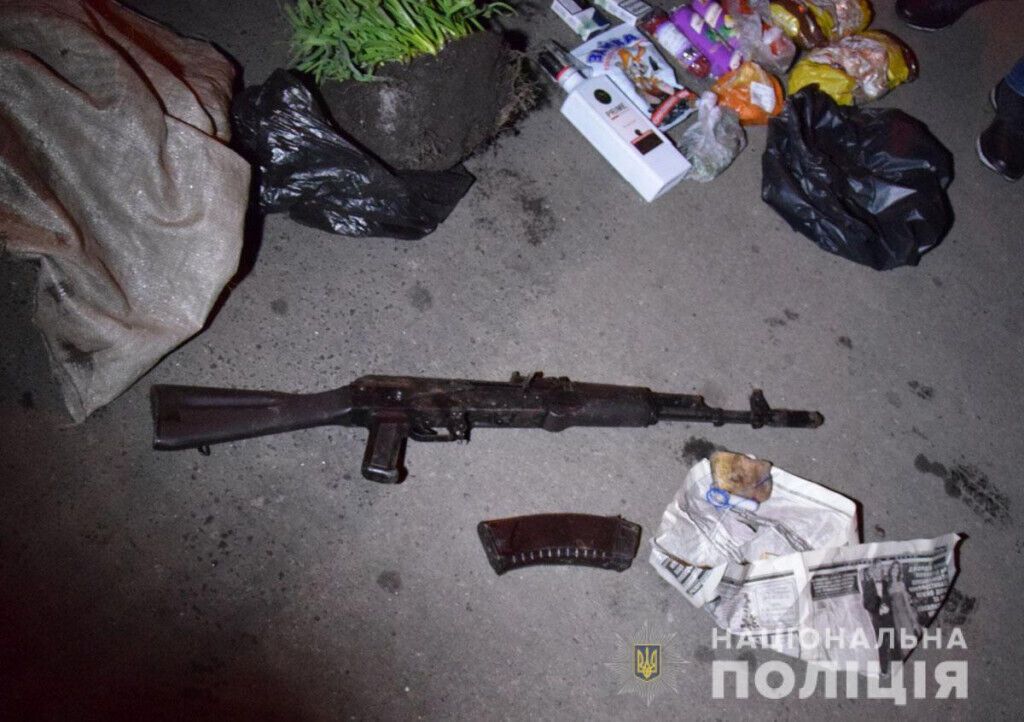 На Донеччині поліція та СБУ знешкодили організовану злочинну групу торговців зброєю і попередили можливі теракти