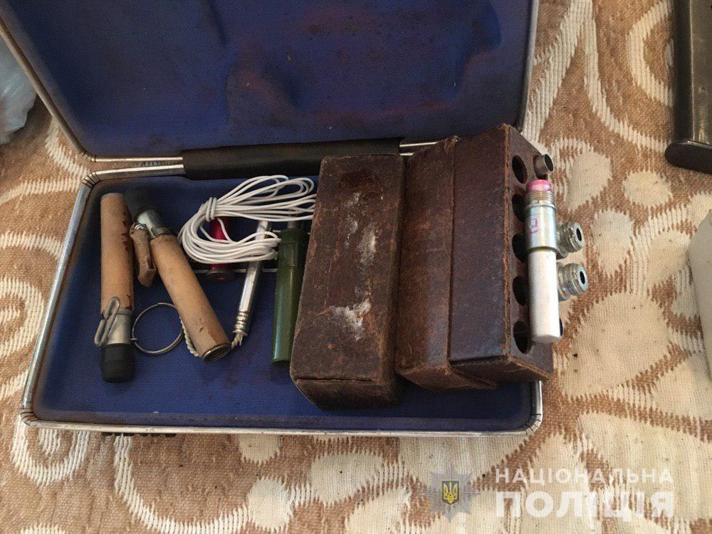 Слідчі направили до суду обвинувальні акти щодо групи осіб, підозрюваних у вчинені замаху на вбивство киянина та підпалу автомобіля адвоката