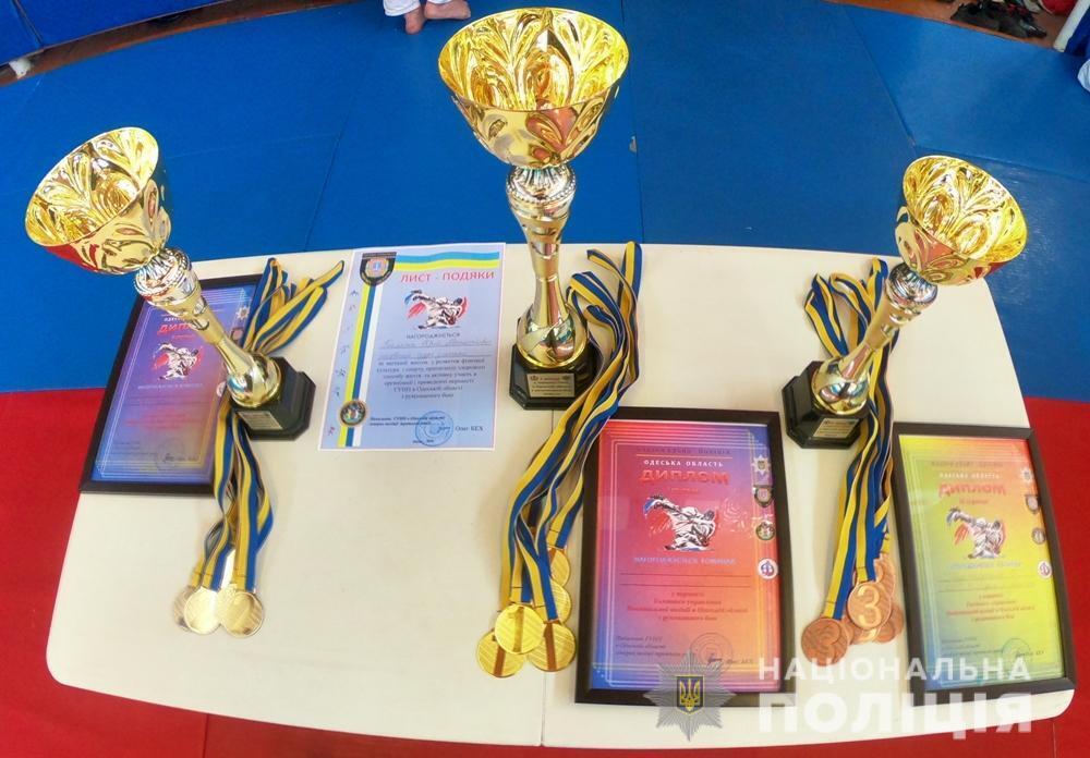 Спецпризначенці довели свою перевагу над іншими підрозділами поліції Одещини в рукопашному бою