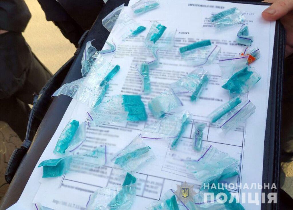 В Маріуполі бійці роти поліції особливого призначення викрили наркозбувача