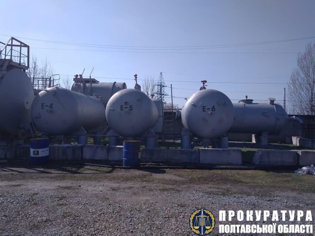 Правоохоронці припинили незаконне виготовлення і збут низькоякісного палива вартістю понад 100 млн грн (ФОТО)