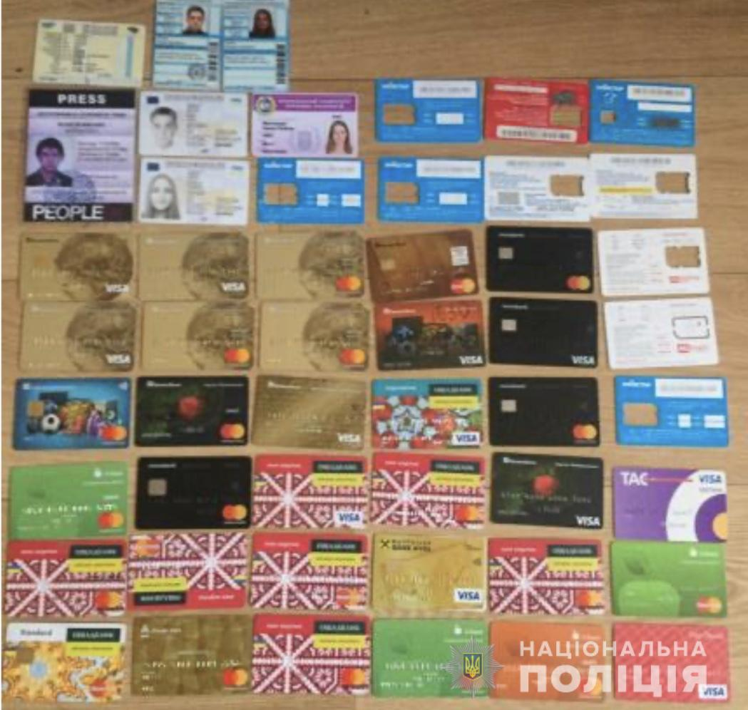 Поліцейські Київщини затримали чоловіка за скоєння грабежу під приводом обміну валют