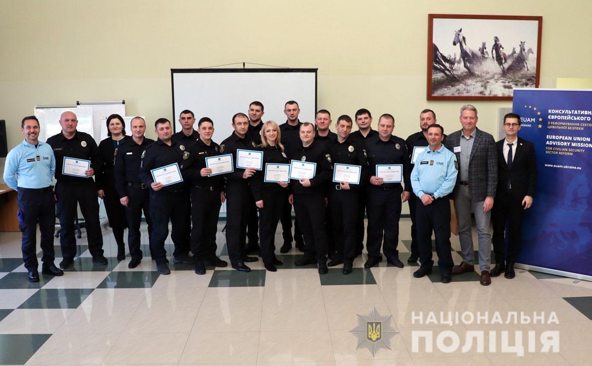 Поліцейські Маріуполя стали учасниками тренінгу Консультативної місії ЄС із лідерства та управління