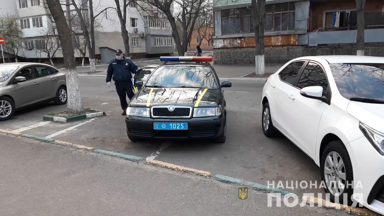 Ізмаїльські поліцейські оголосили місцевому жителю про підозру через погрози насильством працівнику правоохоронного органу