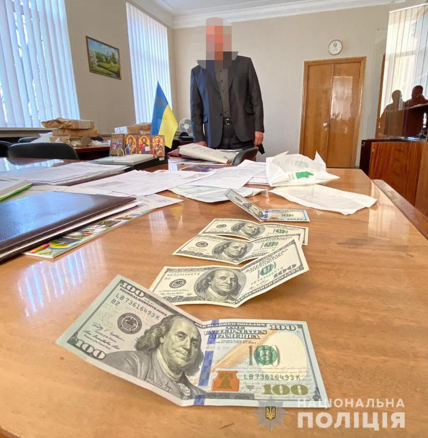 На Київщині поліція затримала міського голову на хабарі