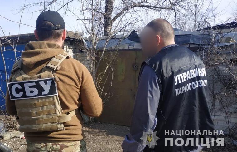 На Луганщині правоохоронці вилучили боєприпаси, що належать бойовику НЗФ так званої «ЛНР»