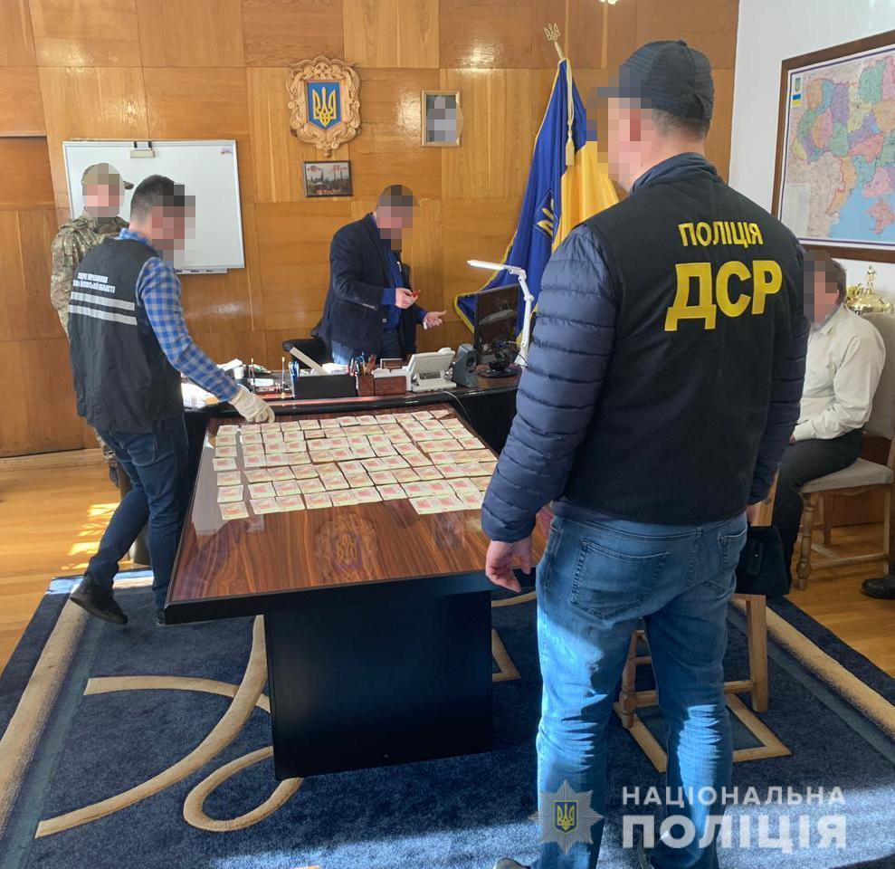 На Львівщині за організацію системи «відкатів» поліція затримали керівника вугільної шахти