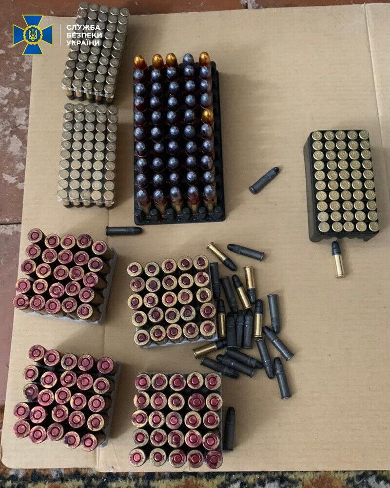 У Києві СБУ затримала учасників організованого угруповання торгівців зброєю