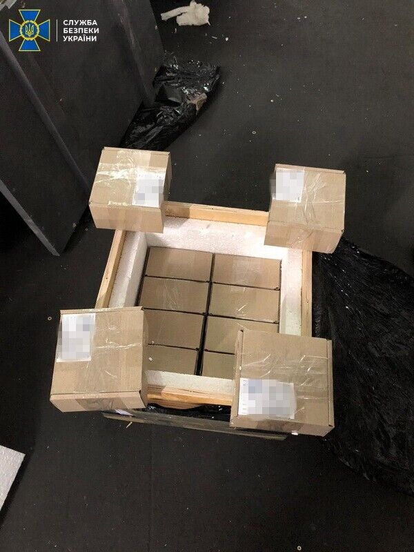 СБУ блокувала нелегальне вивезення за кордон комплектуючих до бронетехніки та військової авіації на $1 мільйон