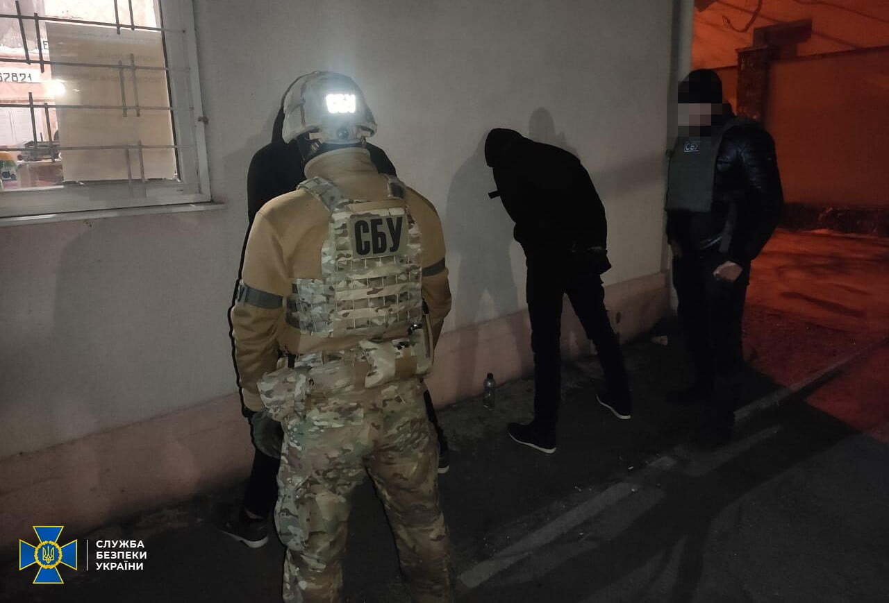 В Одесі СБУ затримала учасників кримінального угруповання, які грабували комерційні та державні установи