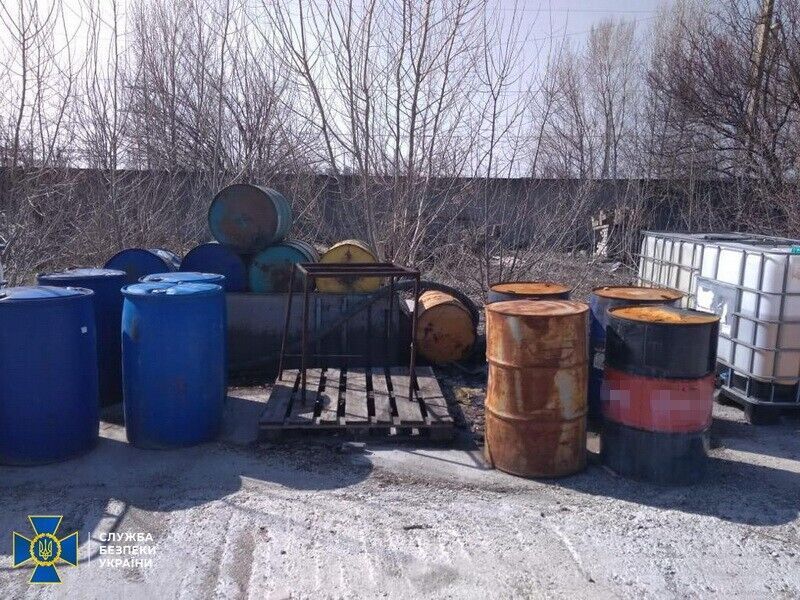 На Полтавщині СБУ припинила незаконну діяльність  двох міні-заводів з виготовлення нелегального низькоякісного пального